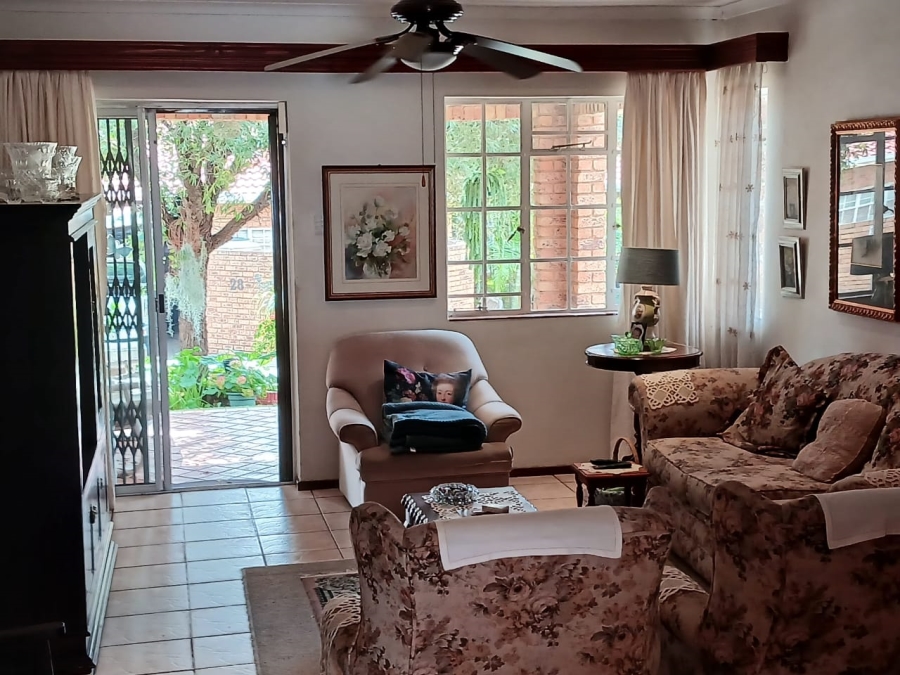 3 Bedroom Property for Sale in Safari Gardens North West